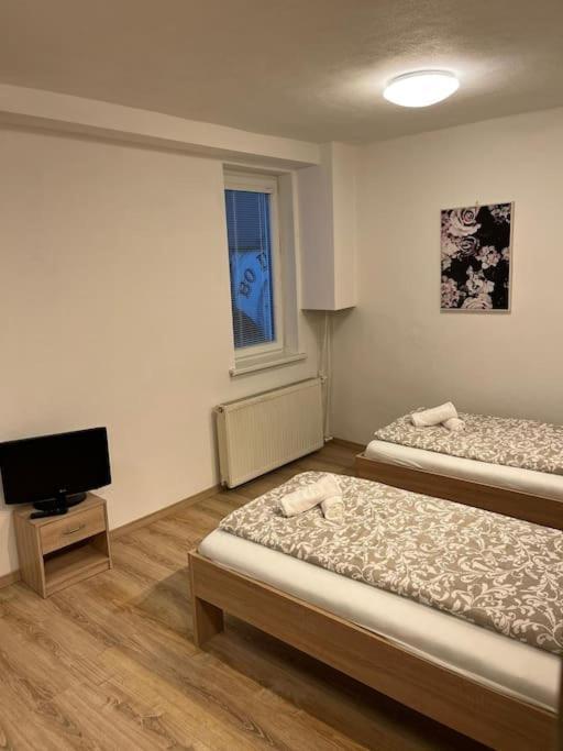 Apartamento Bada Bing Plaza Bratislava Exterior foto