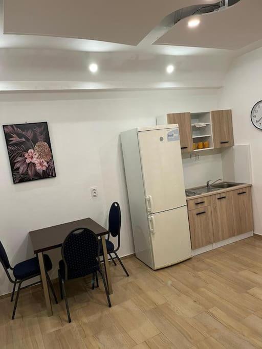 Apartamento Bada Bing Plaza Bratislava Exterior foto